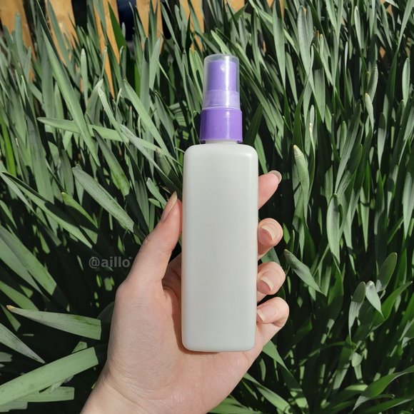 Empty Plastic Spray Bottle with Cap, white purple - Picture 1 of 8